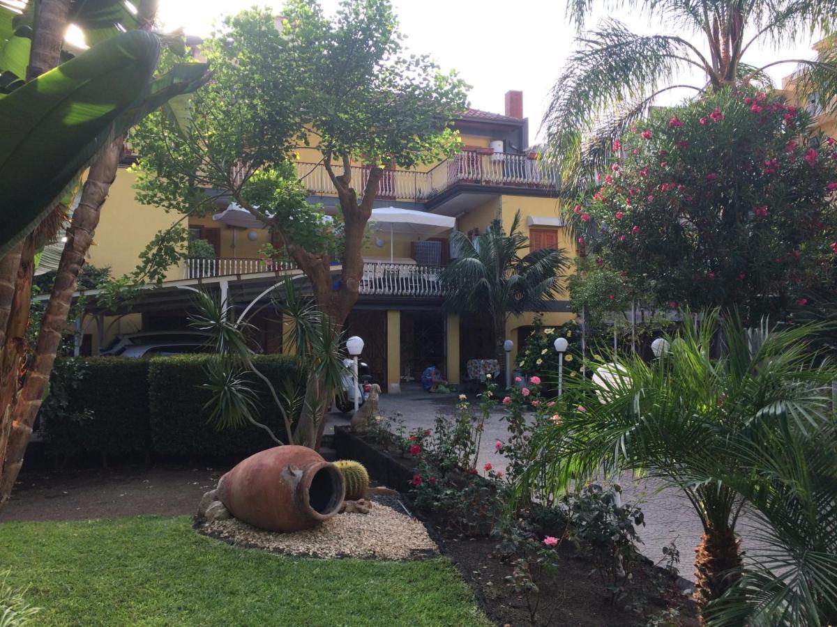 Villa Casa Delle Rose à Catane Extérieur photo